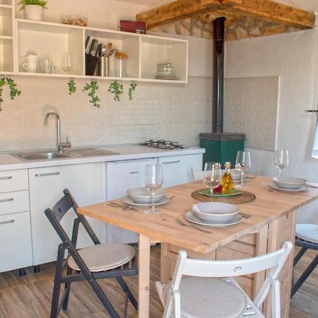 Cottage Rugonj Stari Grad  Zewnętrze zdjęcie