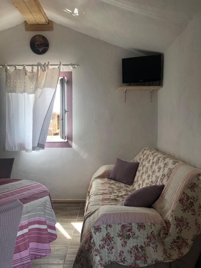 Cottage Rugonj Stari Grad  Zewnętrze zdjęcie