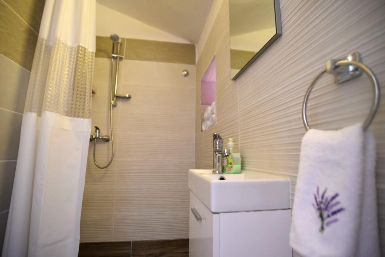 Cottage Rugonj Stari Grad  Zewnętrze zdjęcie